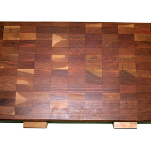 Heavy Duty End Grain Wooden and Handmade Cutting Board With Handle And Non-Slip Feet