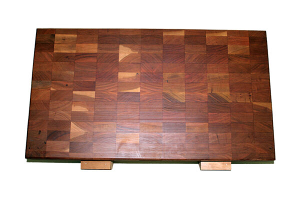 Heavy Duty End Grain Wooden and Handmade Cutting Board With Handle And Non-Slip Feet